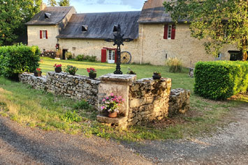 Le Chat l&rsquo;heureux à Terrasson — Charme en Dordogne